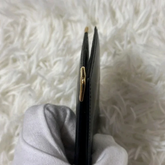 Gucci Black Leather Wallet with Gold Accents - Picture 8 of 16